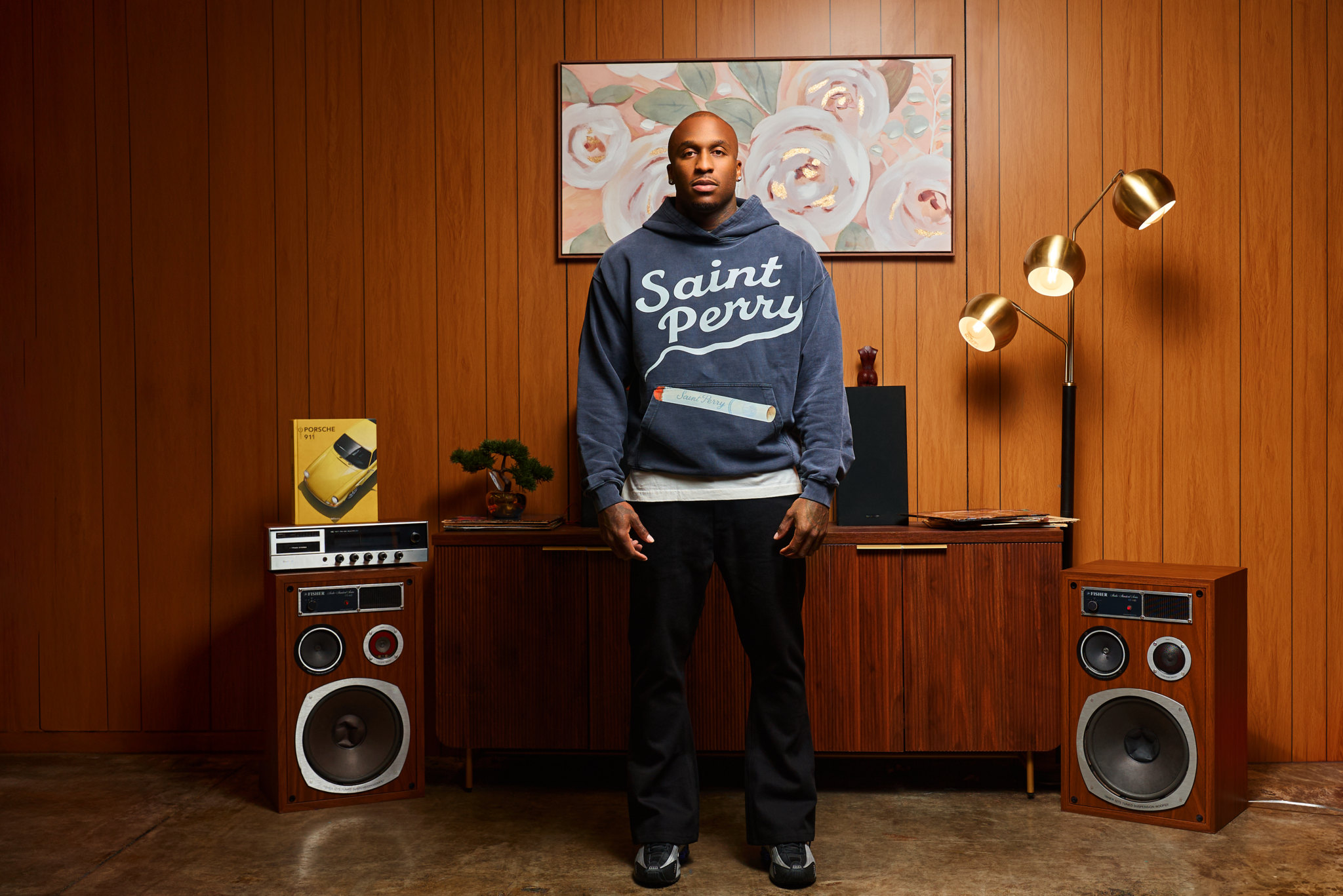 Black "The Weight" graphic hoodie in relaxed fit, made of 100% cotton with ribbed cuffs and artisanal finish from Saint Perry